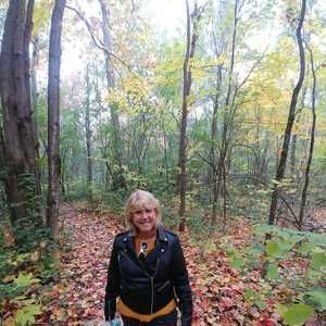 Meet your Posher, Lorraine